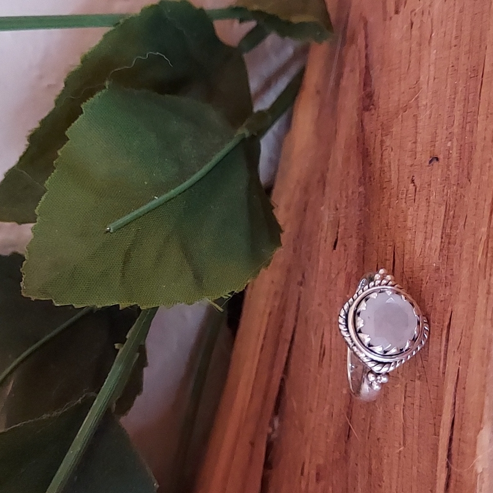 Pretty ring from Sundance..size 7